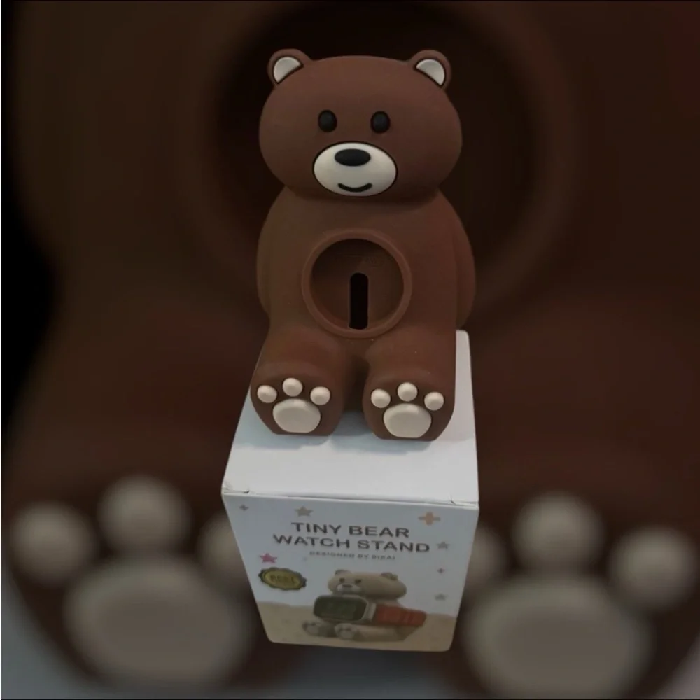 Tiny Bear Apple Watch Stand - Brown